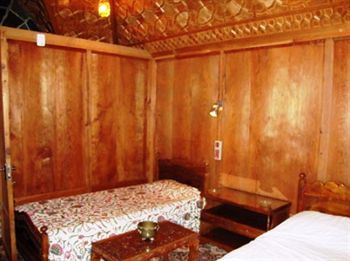 Almost Heaven Group Of House Boats Srinagar  Exterior photo